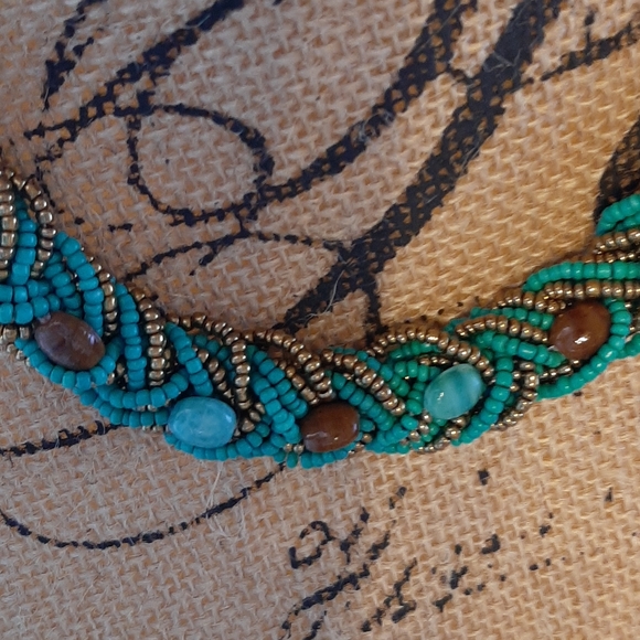 Gorgeous brown and turquoise color necklace - Picture 4 of 4